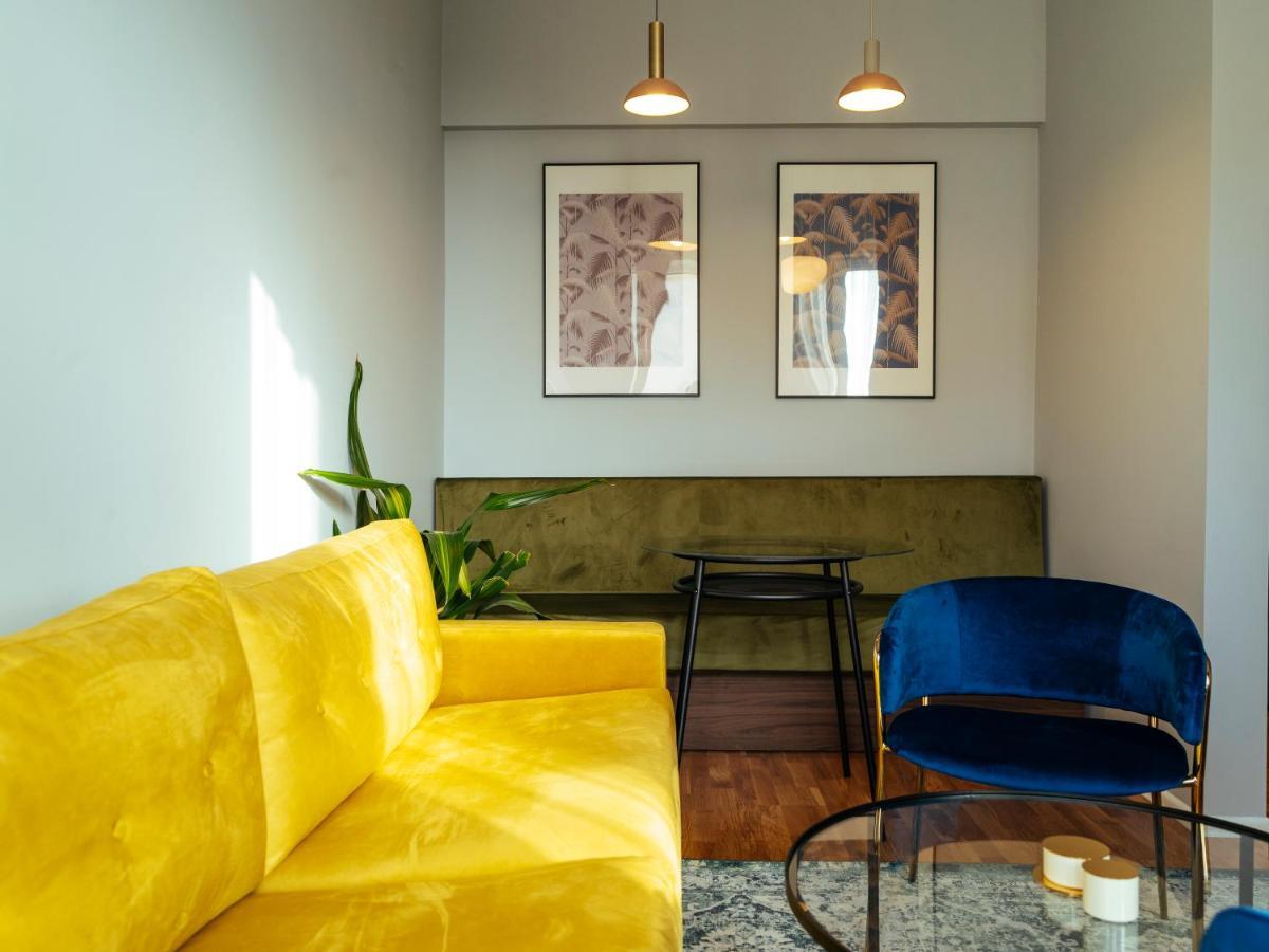 Beautiful Apartment - Top Location - Amazing Balcony Bukarest Kültér fotó