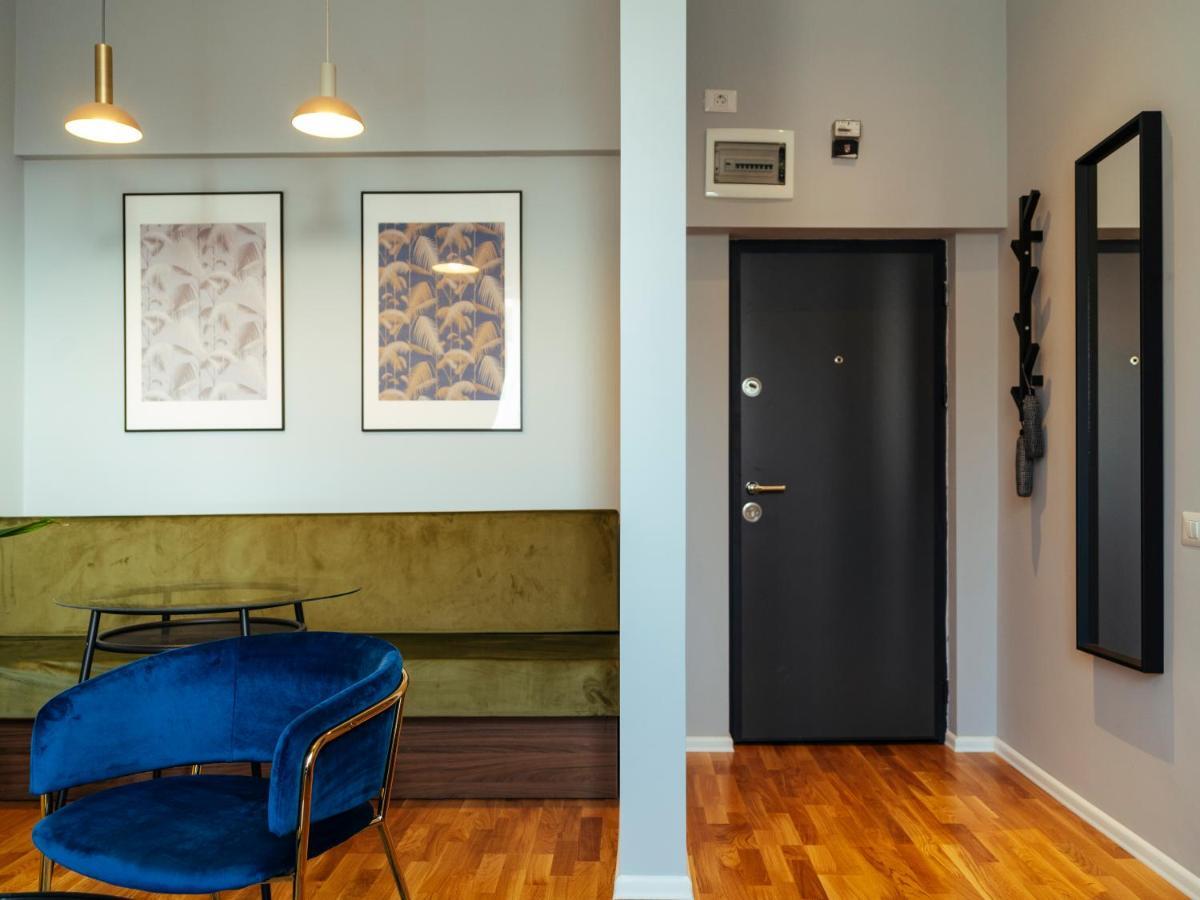 Beautiful Apartment - Top Location - Amazing Balcony Bukarest Kültér fotó