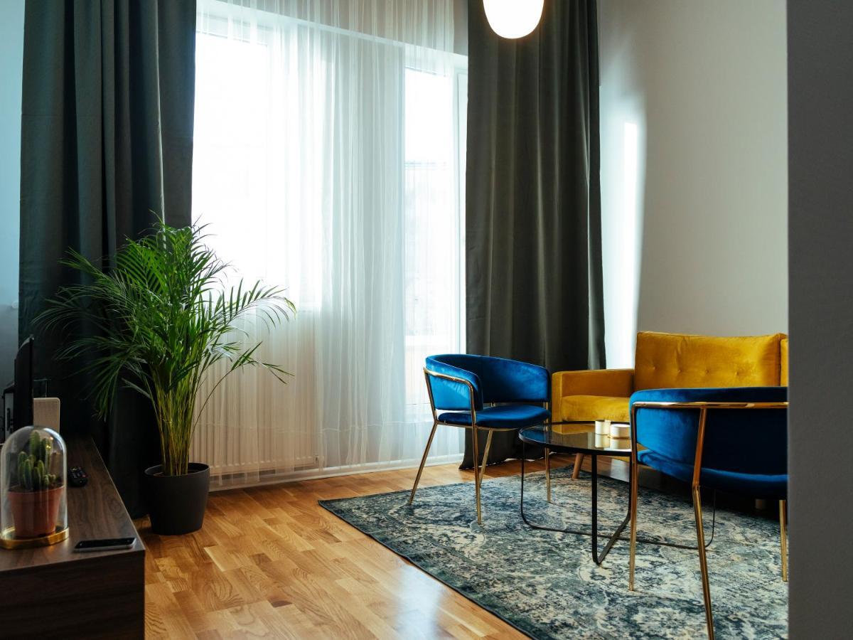 Beautiful Apartment - Top Location - Amazing Balcony Bukarest Kültér fotó