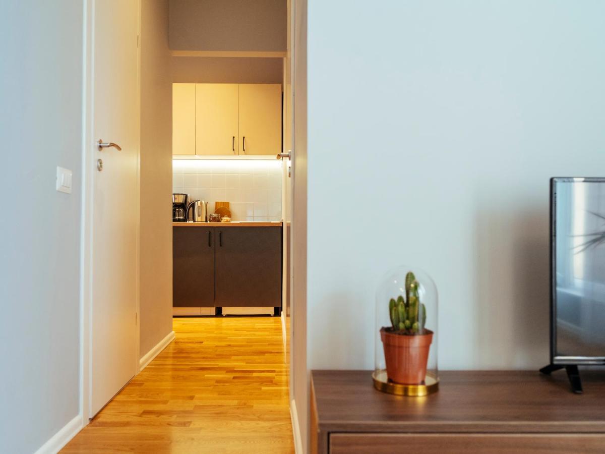 Beautiful Apartment - Top Location - Amazing Balcony Bukarest Kültér fotó