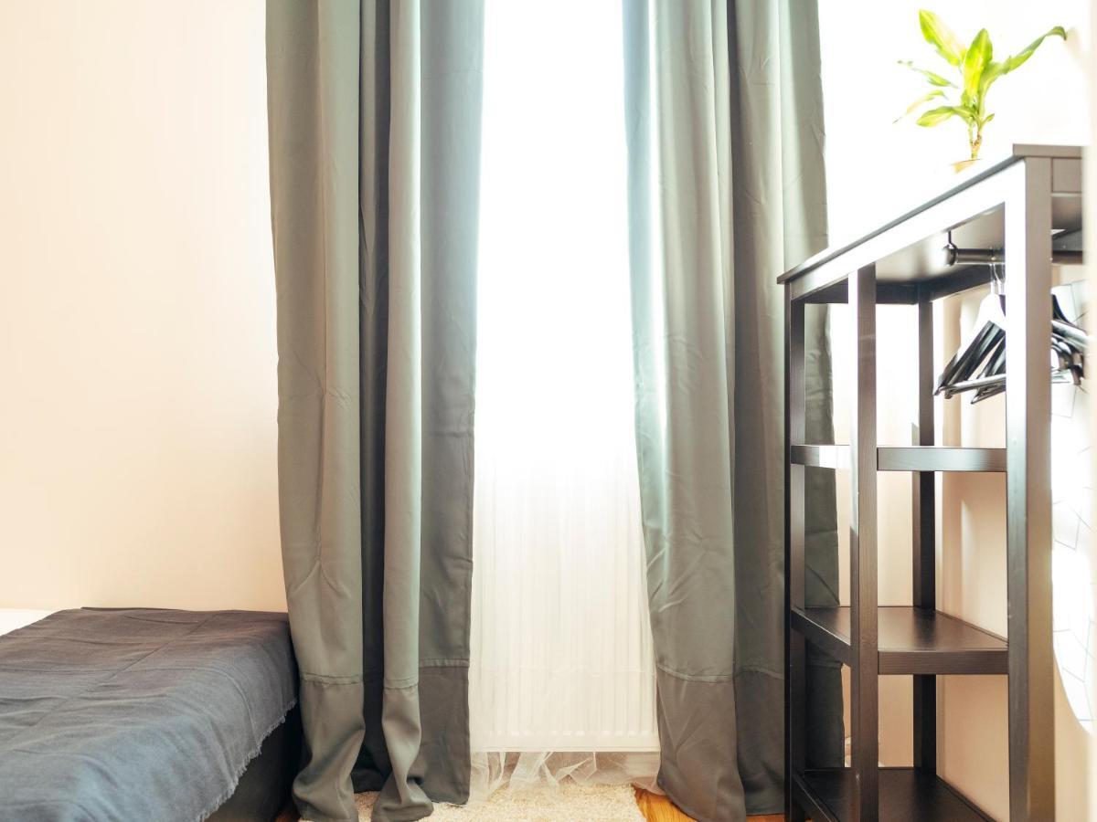 Beautiful Apartment - Top Location - Amazing Balcony Bukarest Kültér fotó